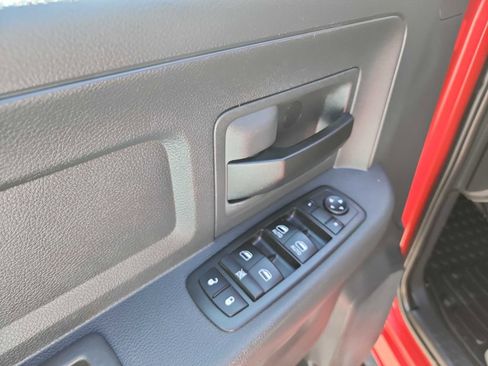 Used 2012 RAM 3500 ST w/ Chrome Appearance Group image 18