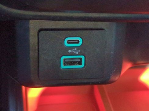 Certified 2022 Ford Maverick XLT w/ Equipment Group 300A Standard image 21