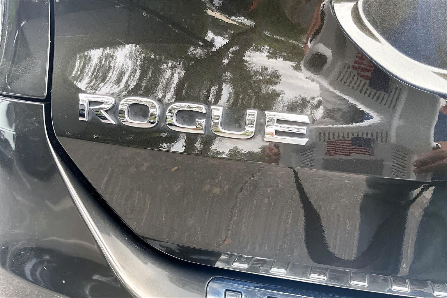 Used 2016 Nissan Rogue S AWD/4WD image 10