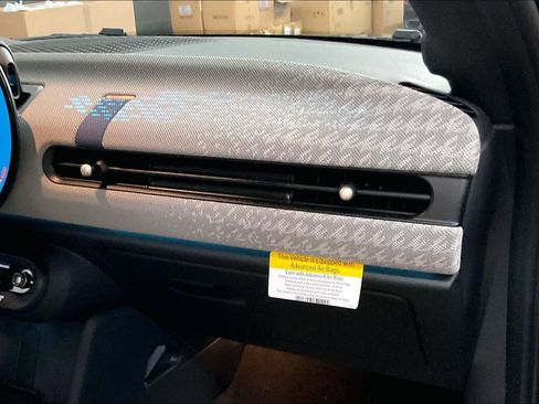 Certified 2025 MINI Cooper S image 18