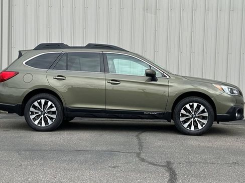 Used 2015 Subaru Outback 2.5i Limited image 3