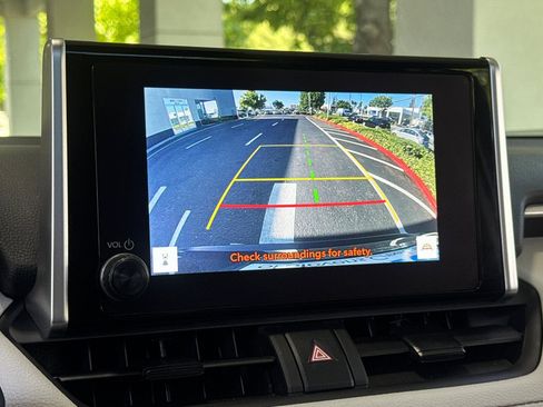 Used 2025 Toyota RAV4 XLE w/ Convenience Package FWD image 25