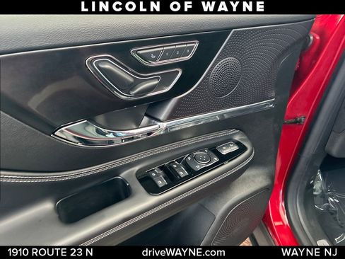 Used 2024 Lincoln Corsair AWD w/ Equipment Group 101A image 14