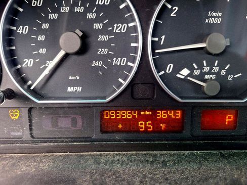 Used 2006 BMW 330Ci Convertible image 16