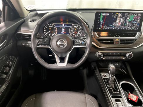 Certified 2023 Nissan Altima 2.5 SV w/ SV Premium Package image 17