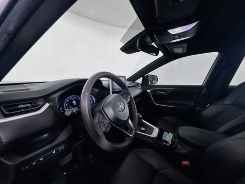 Used 2022 Toyota RAV4 XSE w/ XSE Grade Weather Package AWD/4WD image 18