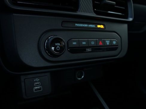 New 2025 Ford Maverick XL w/ Equipment Group 101A image 4