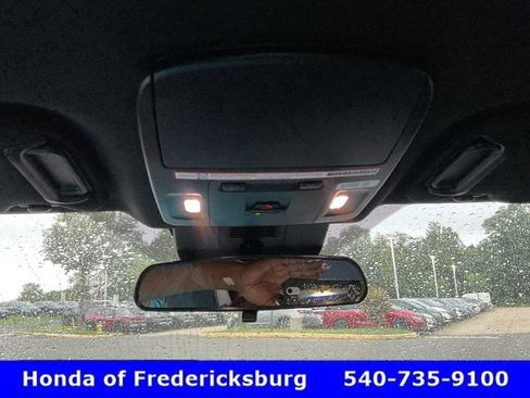 Used 2025 Toyota Camry SE AWD/4WD image 35
