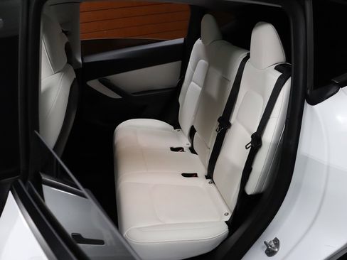 Used 2022 Tesla Model Y Performance AWD/4WD image 43