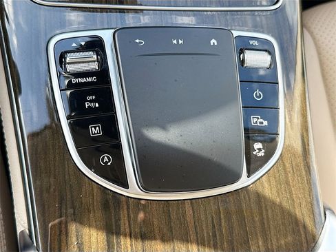 Used 2021 Mercedes-Benz GLC 300 w/ Multimedia Package image 18