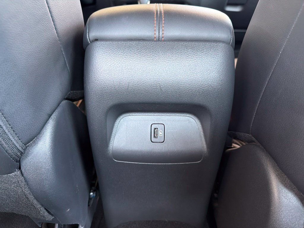Used 2022 Nissan Sentra SR w/ SR Premium Package FWD image 21