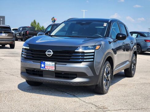 New 2025 Nissan Kicks SV w/ SV Premium Package image 2