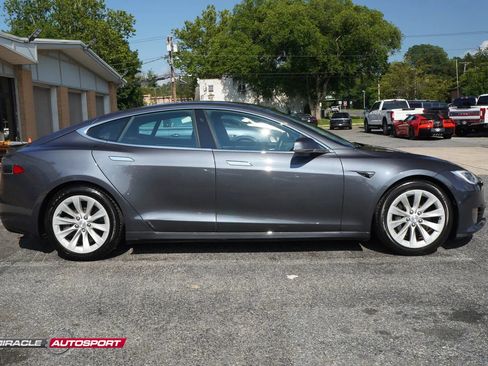 Used 2016 Tesla Model S 75D AWD/4WD image 8