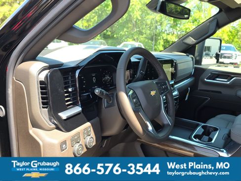 New 2026 Chevrolet Silverado 2500 LT w/ Z71 Chrome Sport Edition AWD/4WD image 15