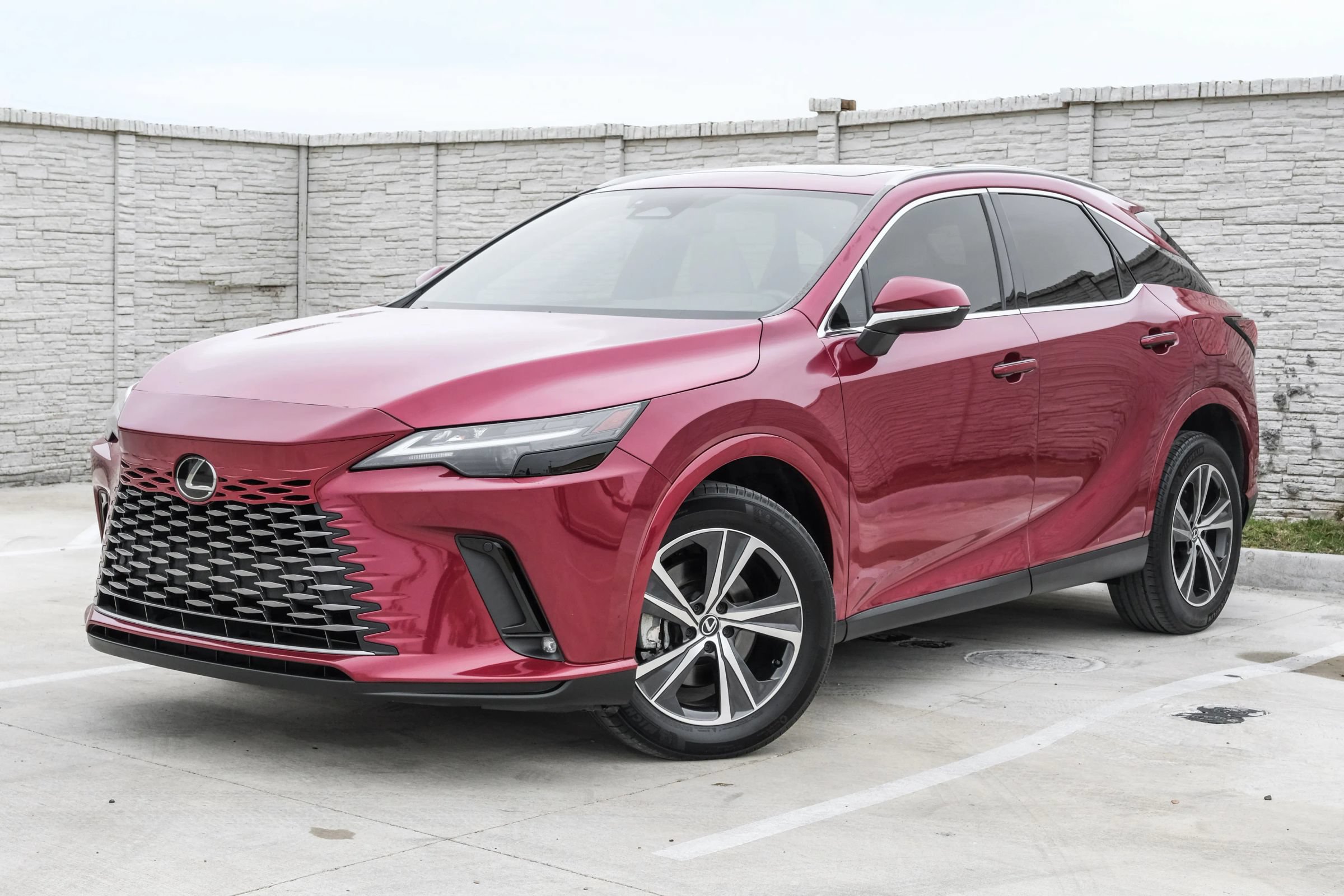 Used 2023 Lexus RX 350 Premium w/ Accessory Package FWD image 6
