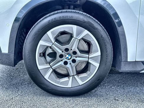 Used 2026 BMW X1 xDrive28i AWD/4WD image 11