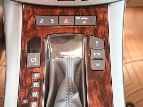 Used 2013 Buick LaCrosse Premium w/ Entertainment Package FWD image 7