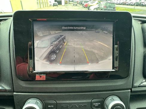 Used 2025 RAM ProMaster 3500 w/ Convenience Group image 5