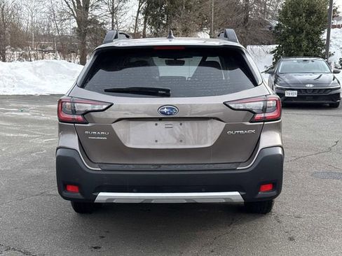 Used 2023 Subaru Outback Limited image 3