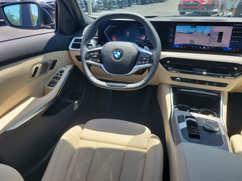 Used 2025 BMW 330i Sedan w/ Premium Package RWD image 16