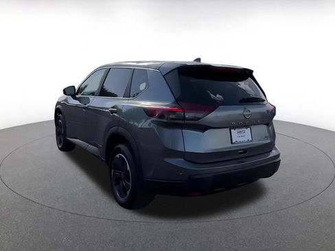 Used 2025 Nissan Rogue SV AWD/4WD image 11