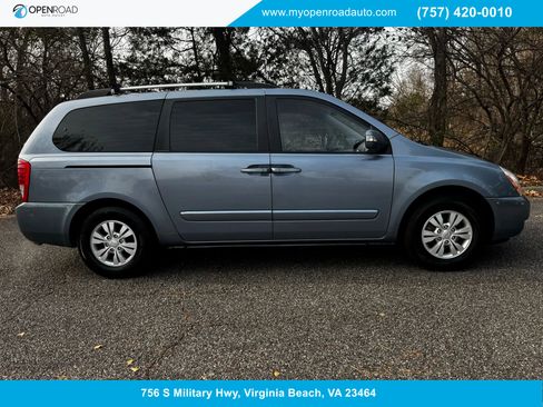 Used 2011 Kia Sedona LX w/ PWR Pkg image 1