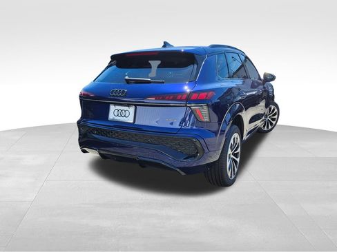 New 2026 Audi Q3 quattro 2.0T AWD/4WD image 9