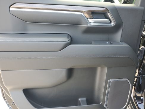 Used 2025 Chevrolet Silverado 1500 LT Trail Boss image 28