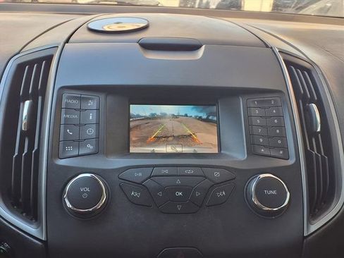 Used 2019 Ford Edge SE FWD image 13
