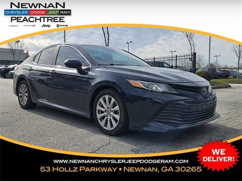 Used 2020 Toyota Camry LE image 1