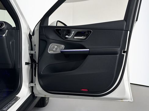 New 2026 Mercedes-Benz GLC 300 image 23