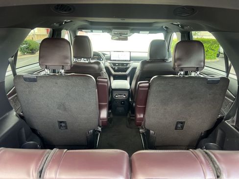 Used 2025 Ford Explorer Platinum w/ LUX Leather Package image 42