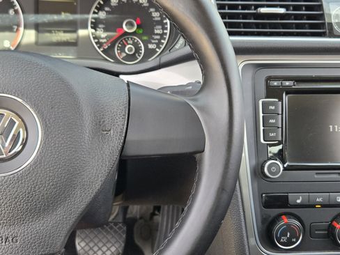 Used 2015 Volkswagen Passat 1.8T Limited Edition image 20