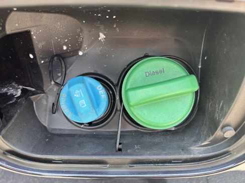 Used 2024 GMC Sierra 2500 Denali Ultimate image 34