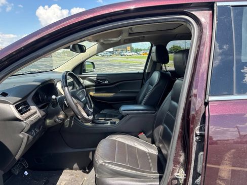 Used 2017 GMC Acadia Denali w/ Technology Package AWD/4WD image 9