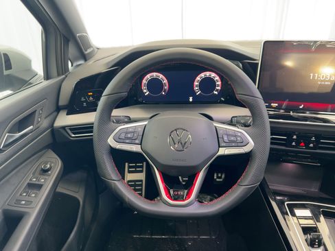 New 2026 Volkswagen Golf SE image 4