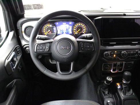 New 2026 Jeep Gladiator Sport image 13