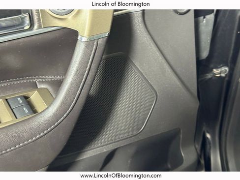 Used 2013 Lincoln MKX AWD image 18