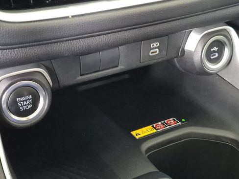 Used 2025 Toyota Grand Highlander FWD image 21