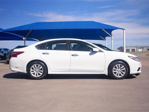 Used 2018 Nissan Altima 2.5 S w/ S Convenience Package image 3