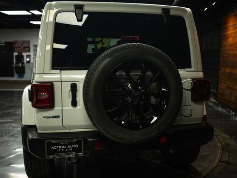 Used 2021 Jeep Wrangler Unlimited Sahara AWD/4WD image 6