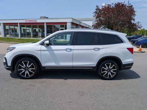 Used 2022 Honda Pilot Touring image 2