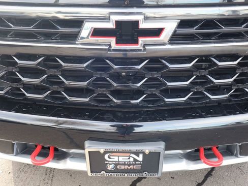 Used 2023 Chevrolet Silverado 1500 ZR2 w/ Technology Package image 36