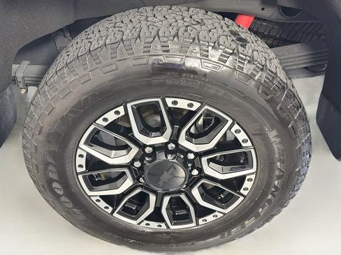 Used 2023 Chevrolet Silverado 2500 High Country w/ LPO, Dark Essentials Package AWD/4WD image 34
