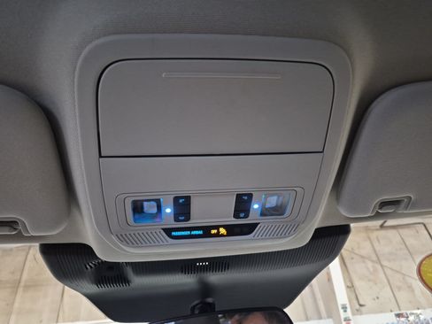 Certified 2025 Ford Explorer Active AWD/4WD image 37