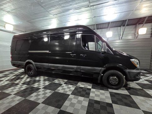 Used 2017 Mercedes-Benz Sprinter 3500 image 9