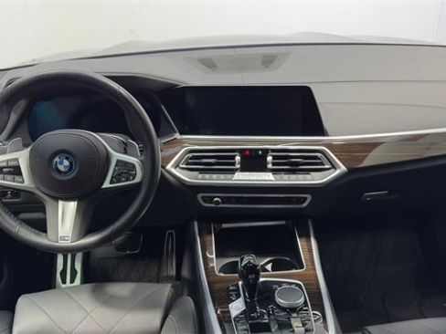 Used 2023 BMW X5 xDrive45e w/ M Sport Package image 15