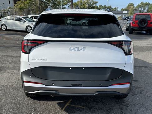 New 2026 Kia Sportage EX image 7
