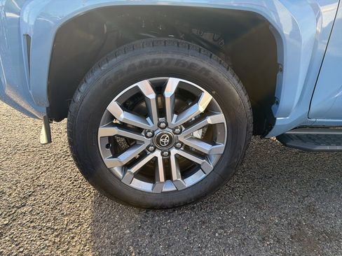 New 2025 Toyota 4Runner Limited image 6