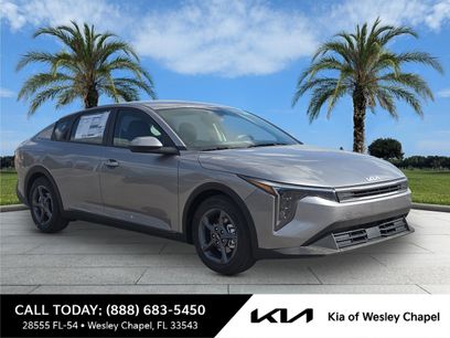 New 2025 Kia K4 LXS